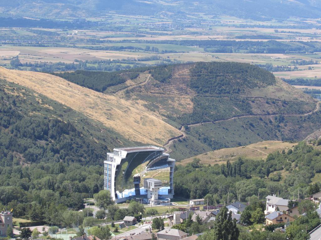 Les Balcons Du Soleil Apart otel Font-Romeu-Odeillo-Via Dış mekan fotoğraf
